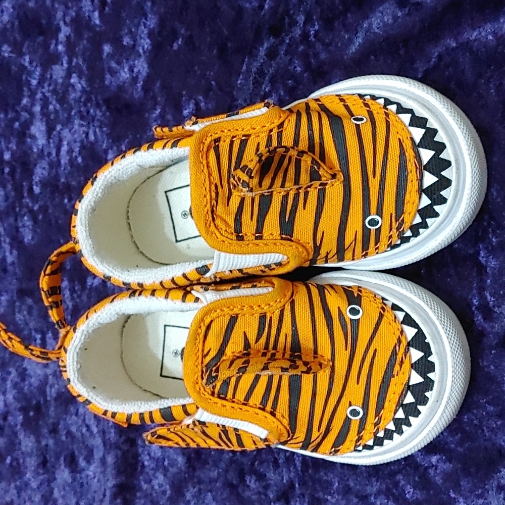 Vans Baby Tiger shark slip on shoes Toddler